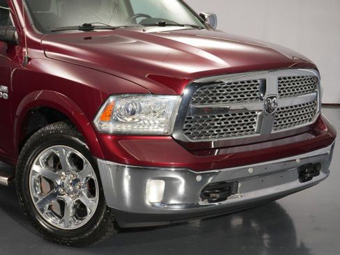 Used 2016 RAM 1500 Laramie w/ Convenience Group AWD/4WD image 7