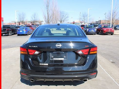Certified 2025 Nissan Altima 2.5 SR image 8