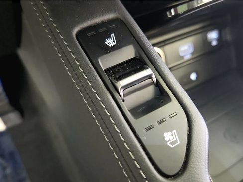 Used 2022 Kia Telluride SX w/ SX Prestige Package image 31