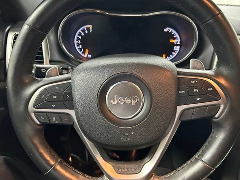 Used 2017 Jeep Grand Cherokee Altitude AWD/4WD image 19
