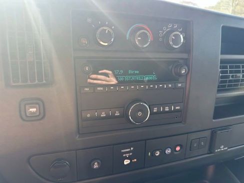 Certified 2024 Chevrolet Express 3500 LT w/ LT Preferred Equipment Group image 23