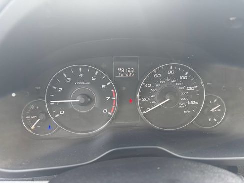 Used 2011 Subaru Outback 2.5i Premium image 15