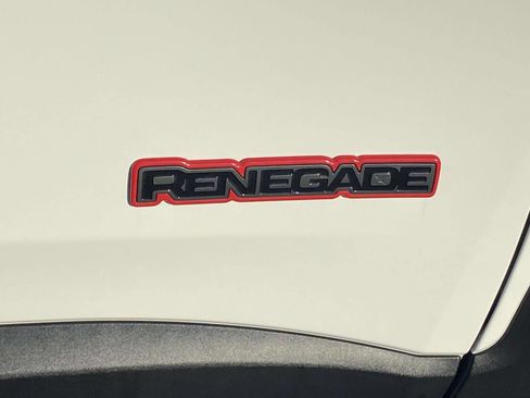 Used 2023 Jeep Renegade Trailhawk AWD/4WD image 13