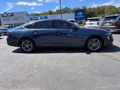 Used 2024 Honda Accord EX image 8