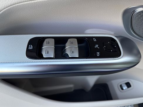 New 2026 Mercedes-Benz GLC 300 GLC 300 image 13