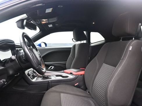 Used 2021 Dodge Challenger SXT w/ Driver Convenience Group RWD image 14