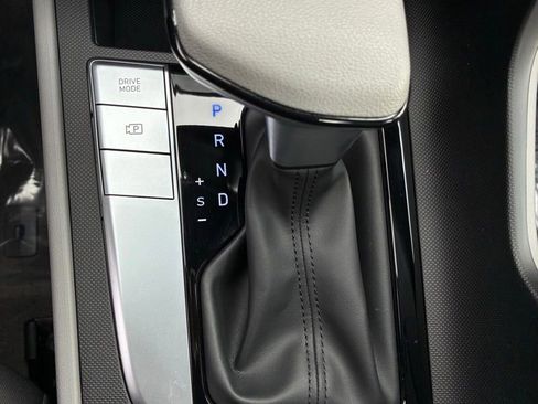 Used 2023 Hyundai Elantra SEL image 30