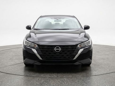 Used 2025 Nissan Sentra SV image 2