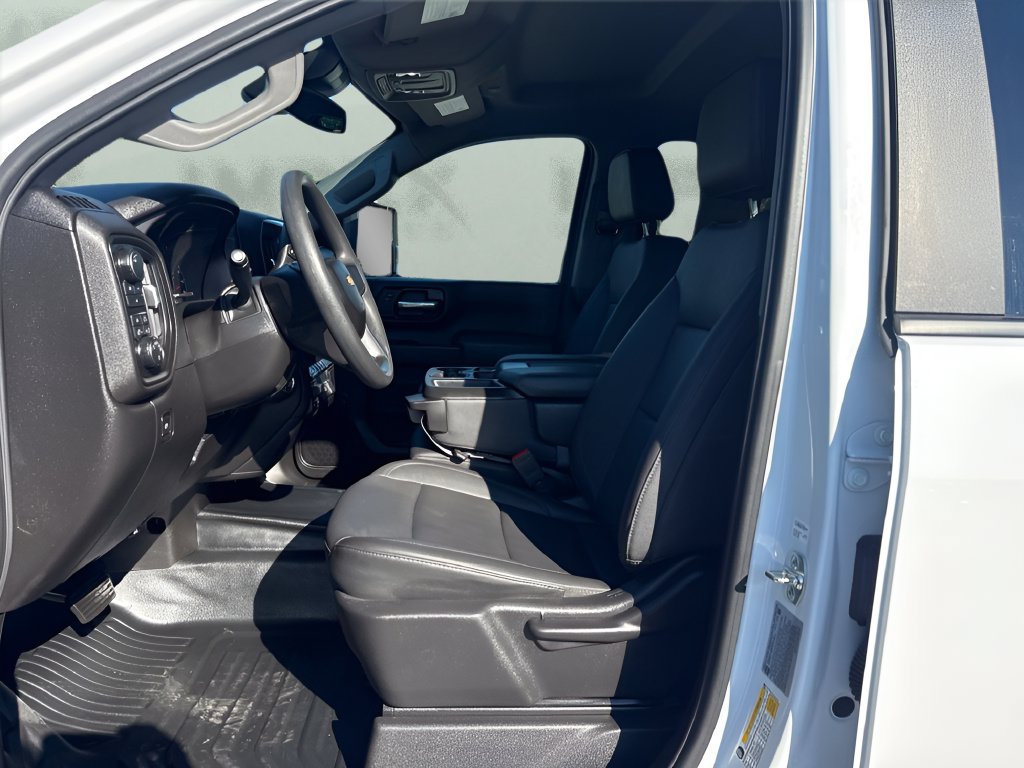 Used 2025 Chevrolet Silverado 2500 W/T w/ WT Convenience Package AWD/4WD image 9