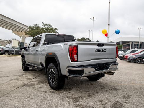 Used 2020 GMC Sierra 2500 SLE w/ SLE Value Package; image 10