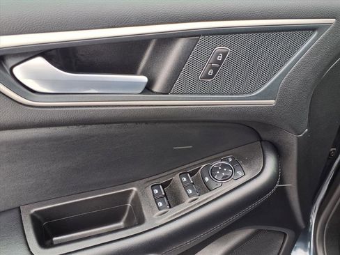 Certified 2024 Ford Edge SEL w/ Convenience Package image 12