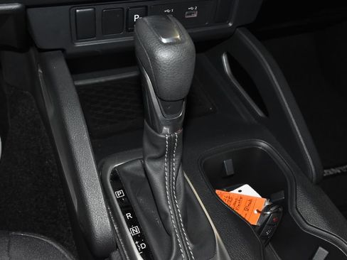 Certified 2025 Nissan Frontier SV AWD/4WD image 16