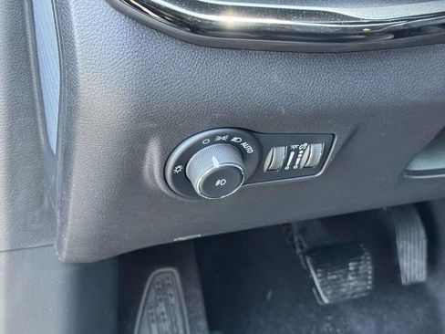 New 2026 Jeep Compass Latitude w/ Sun and Sound Group AWD/4WD image 16