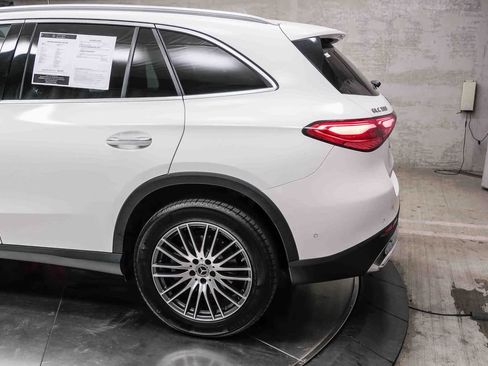 Certified 2026 Mercedes-Benz GLC 300 image 8