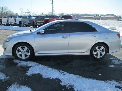 Used 2013 Toyota Camry SE image 6