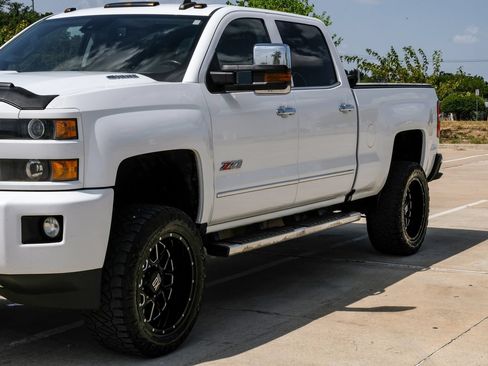 Used 2016 Chevrolet Silverado 2500 LTZ w/ Duramax Plus Package AWD/4WD image 8