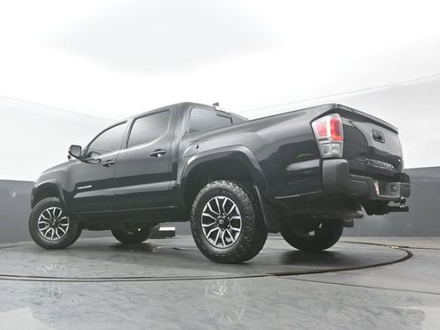 Used 2020 Toyota Tacoma TRD Sport AWD/4WD image 28
