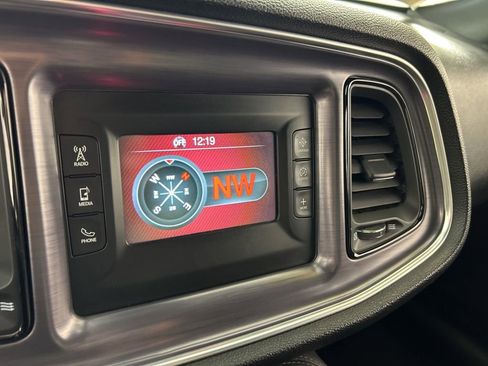 Used 2017 Dodge Challenger R/T image 34