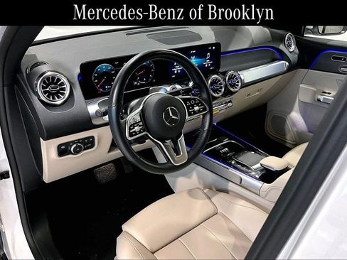 Certified 2023 Mercedes-Benz GLB 250 4MATIC image 17