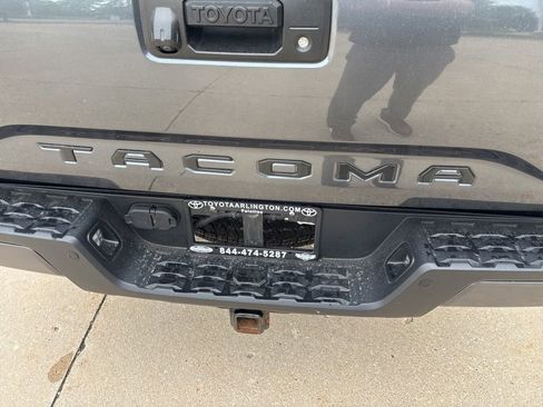 Used 2023 Toyota Tacoma TRD Off-Road w/ TRD Premium Off Road Package AWD/4WD image 25