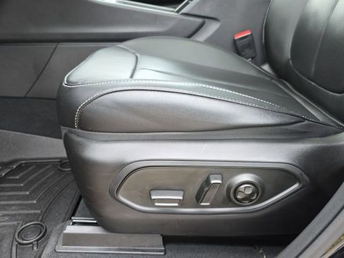 Used 2025 Jeep Grand Cherokee L Limited w/ Luxury Tech Group II AWD/4WD image 30