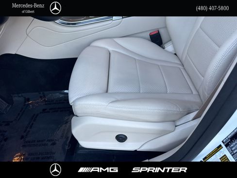 Used 2022 Mercedes-Benz GLC 300 4MATIC image 14