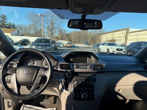 Used 2013 Honda Odyssey Touring Elite image 19