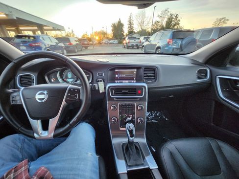 Used 2015 Volvo V60 T5 Premier FWD image 14