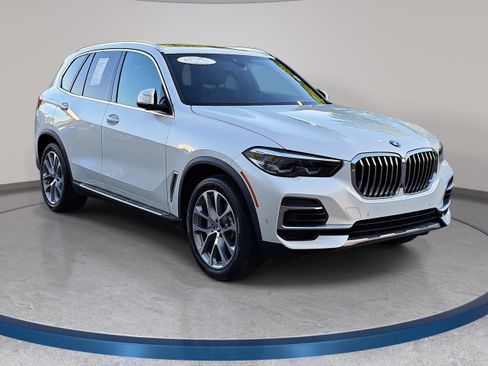 Used 2023 BMW X5 sDrive40i w/ Premium Package image 3