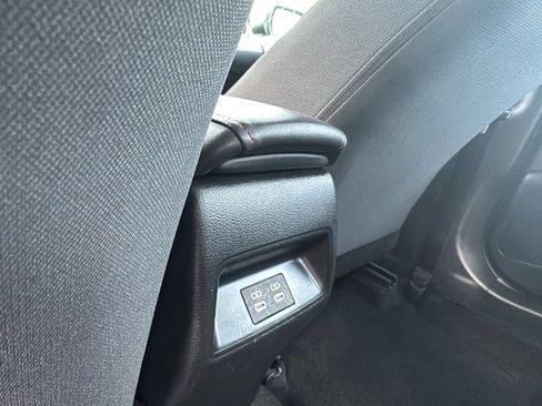 Used 2025 Toyota Corolla SE FWD image 25