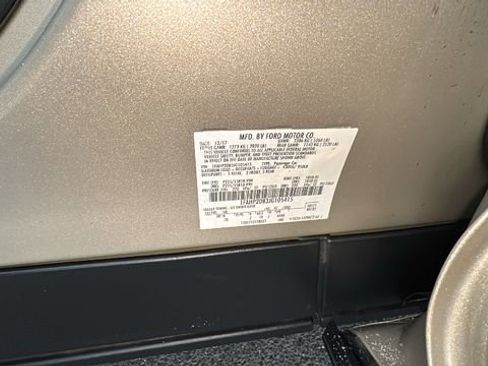 Used 2018 Ford Taurus SE image 37