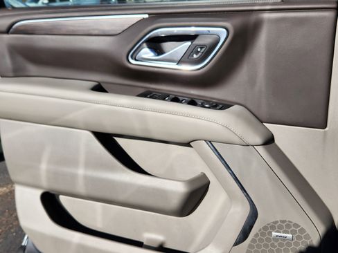 Used 2022 Chevrolet Tahoe Z71 image 14