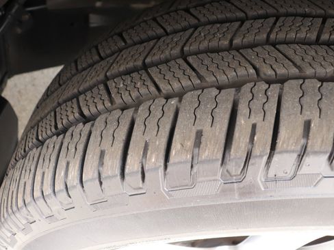 Used 2013 Lexus LX 570 4WD image 98