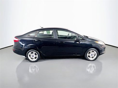 Used 2018 Ford Fiesta SE image 8
