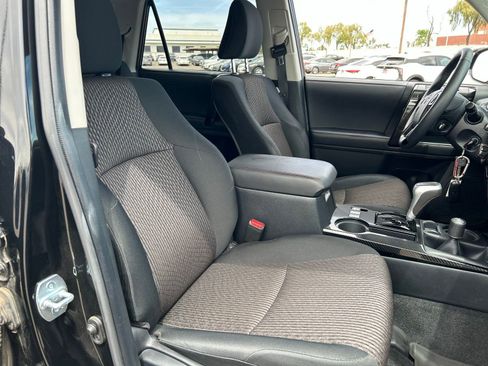 Used 2021 Toyota 4Runner TRD Off-Road image 11