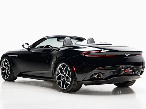 Used 2020 Aston Martin DB11 Volante RWD image 11