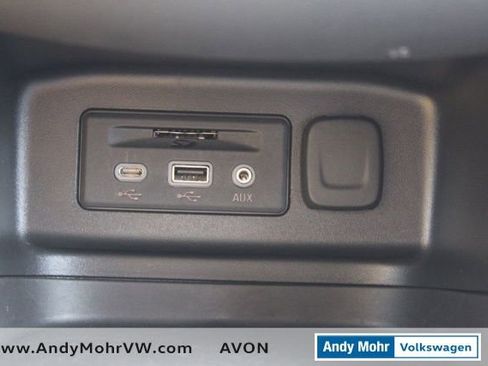 Used 2024 Chevrolet Equinox LT FWD image 41
