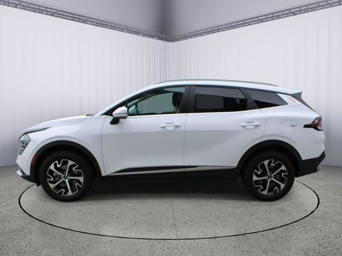 Used 2024 Kia Sportage EX AWD/4WD image 5