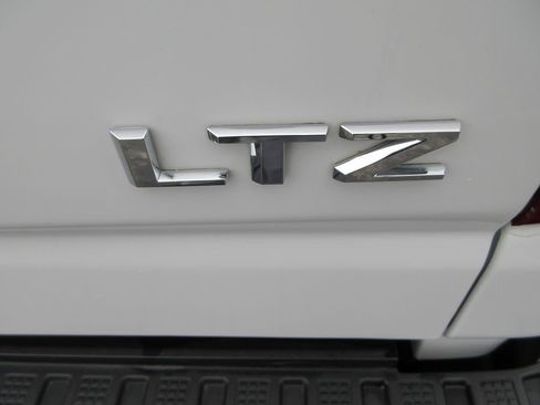 Certified 2022 Chevrolet Silverado 3500 LTZ w/ LTZ Convenience Package AWD/4WD image 14