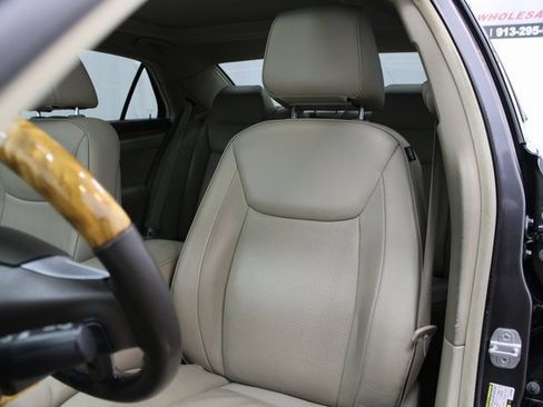 Used 2014 Chrysler 300 C w/ Beats Audio Group image 15