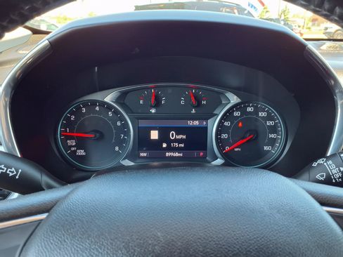 Used 2019 Chevrolet Equinox LT AWD/4WD image 16