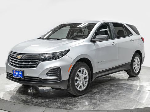 Used 2024 Chevrolet Equinox LS w/ LS Convenience Package AWD/4WD image 1