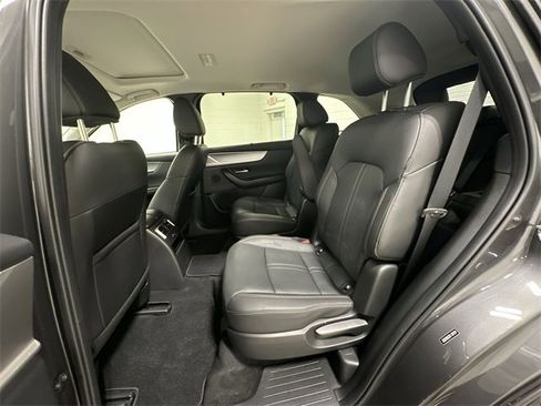 Used 2024 MAZDA CX-90 3.3 Turbo w/ Preferred Package image 16