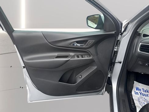 Used 2022 Chevrolet Equinox LT image 18