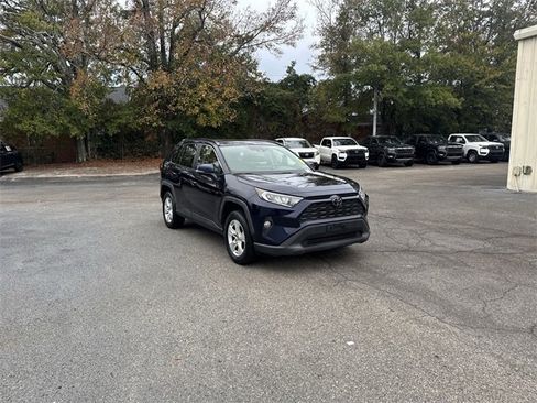 Used 2019 Toyota RAV4 XLE image 3