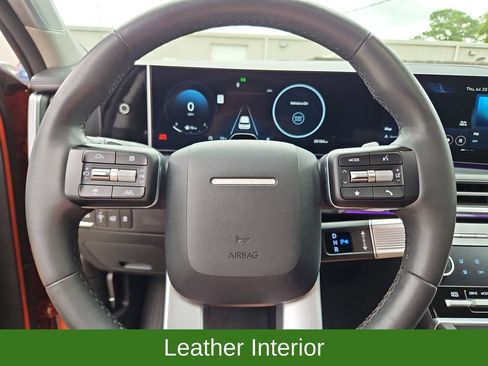 Used 2025 Hyundai Santa Fe Limited AWD/4WD image 10