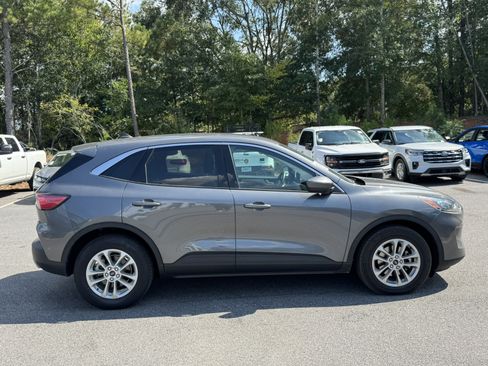 Used 2021 Ford Escape SE FWD image 4