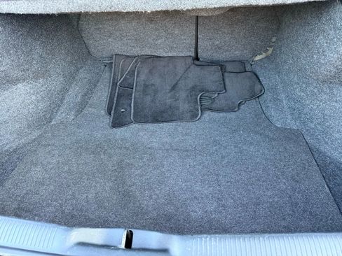 Used 2018 Dodge Charger R/T w/ Navigation & Travel Group image 16