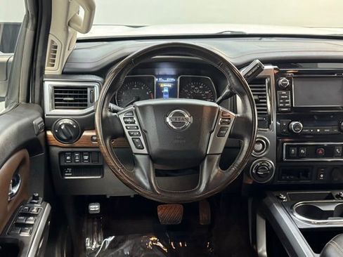Used 2018 Nissan Titan Platinum Reserve AWD/4WD image 8