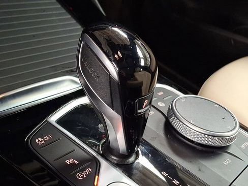 Used 2023 BMW X3 xDrive30i w/ Premium Package image 12